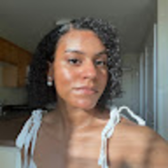 Meet your Posher, Calyce - Picture 1 of 1